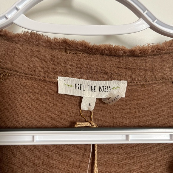 Free the Roses button down tunic - Picture 2 of 11